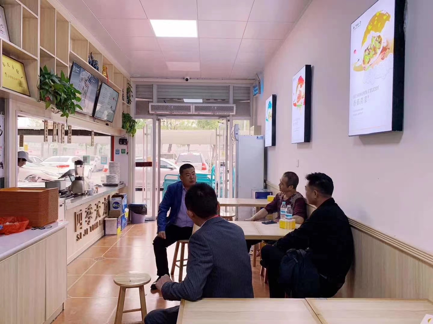 歡迎湖南邵陽(yáng)黃先生來(lái)總店考察